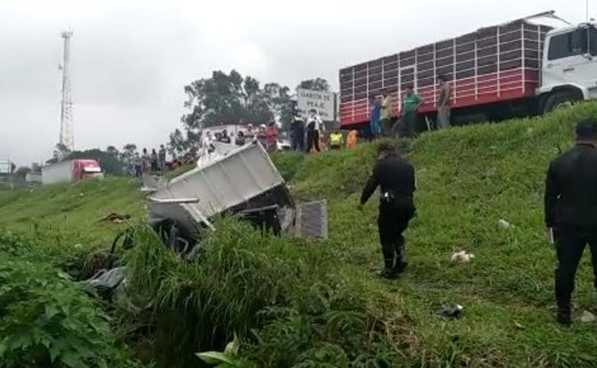 Dos personas fallecieron en accidente de tránsito - Chapin TV