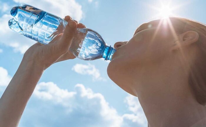 ¿Qué es la hidratación y cómo ayuda al organismo?