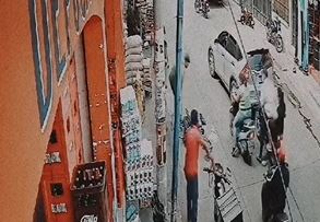 Impactante video en el que anciano muere atropellado por un bus 
