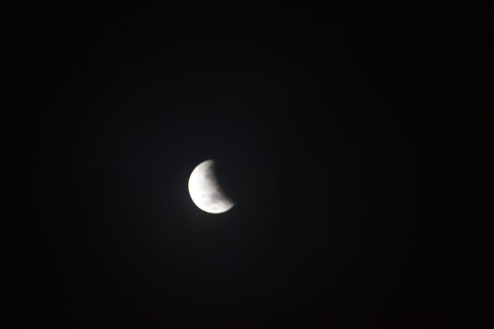 Así se vio el eclipse lunar más largo del siglo 