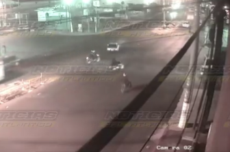 VIDEO: Delincuentes despojan de su motocicleta a un hombre en Mixco 
