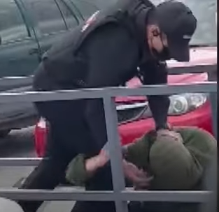 VIDEO: Brutal golpiza hacia un joven que intentó robar 