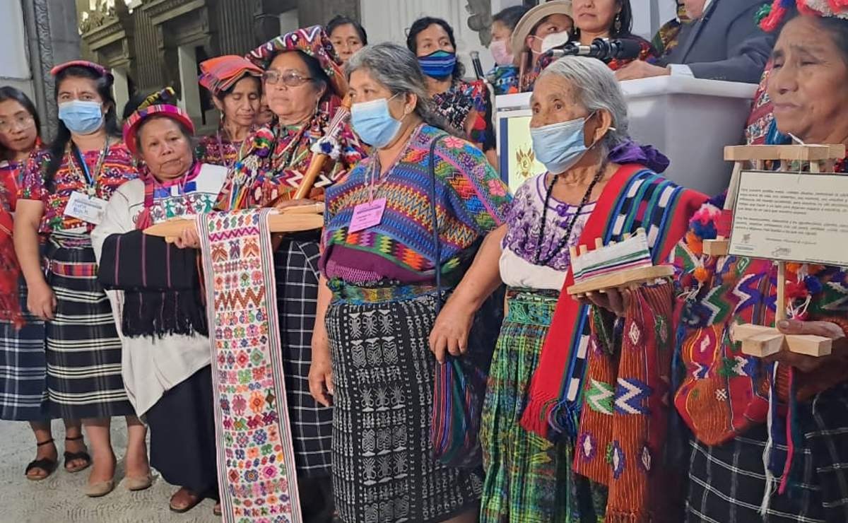 Se busca el reconocimiento de tejidos de los pueblos indígenenas - Chapin TV