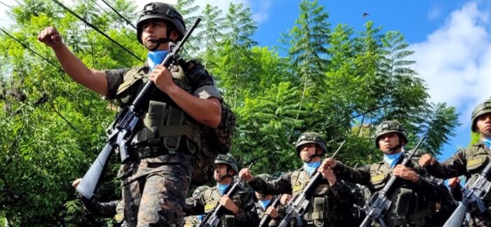 Hoy se celebra el Día del Ejército de Guatemala! - Chapin TV