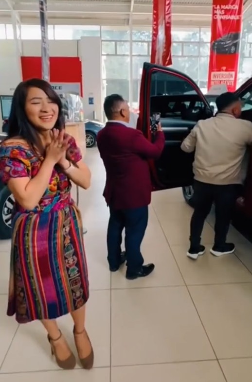 Días antes del ataque armado que cobró la vida de su hermano, la cantante Wendy Vásquez causó polémica con el vehículo que compró. 