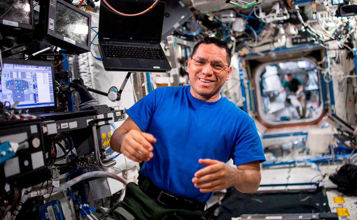 astronauta-salvadoreno-record-permanencia-espacio