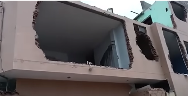 Mujer derriba su casa para no dejársela a familia de su expareja