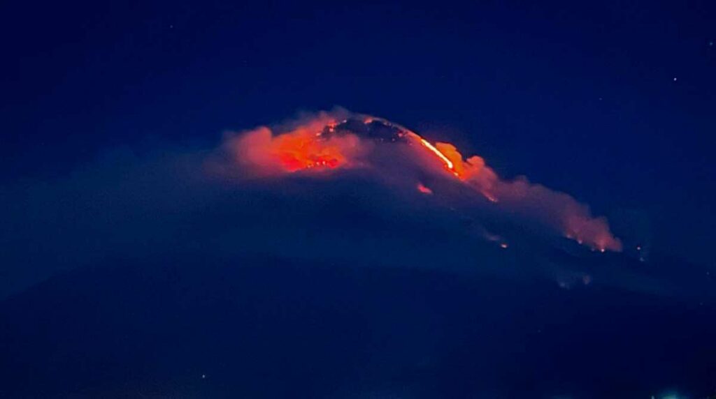 Anuncian centros de acopio por el incendio en el Volcán de Agua