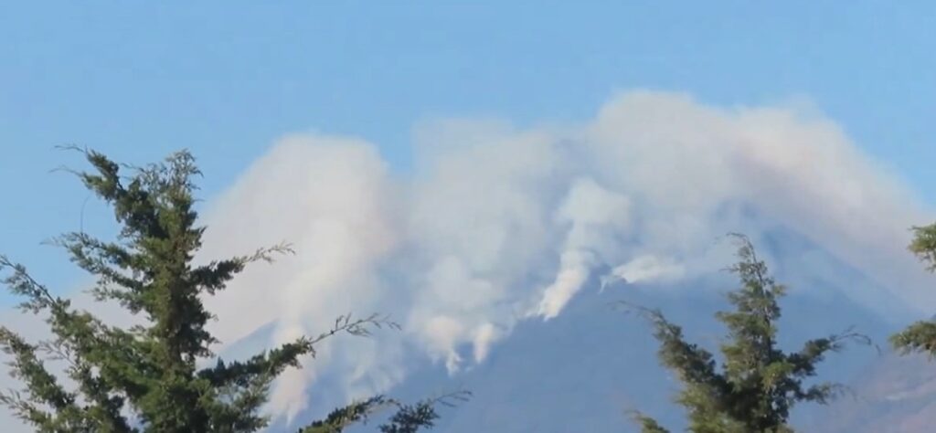 Conred brinda todos los detalles sobre el incendio en el Volcán de Agua 
