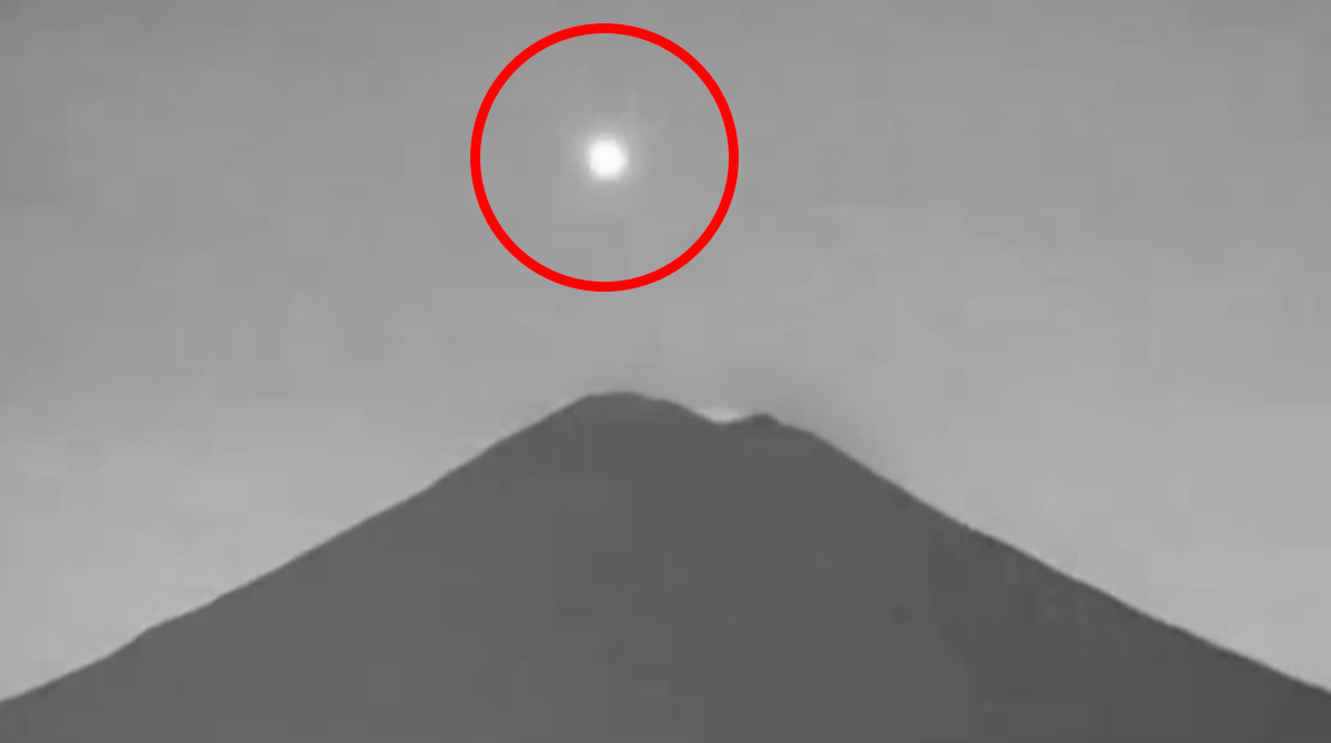 Ovni Extraño objeto es captado sobre el volcán Popocatépetl (VIDEO)